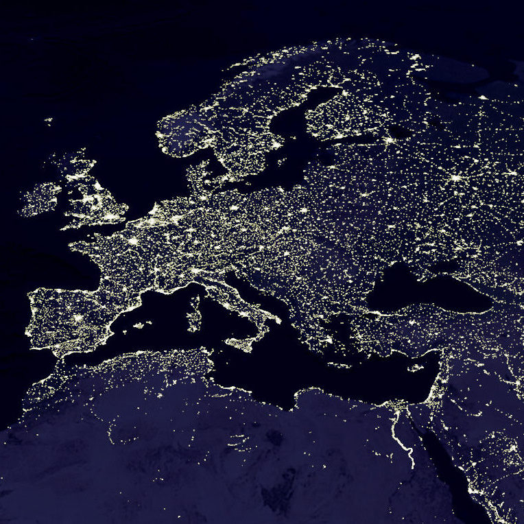 Satellitenaufnahme von Europa bei Nacht, NASA